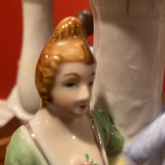 Vintage 40’s-50’s Boudoir lamps, porcelain Victorian figures made in Japan. - Picture 12 of 17